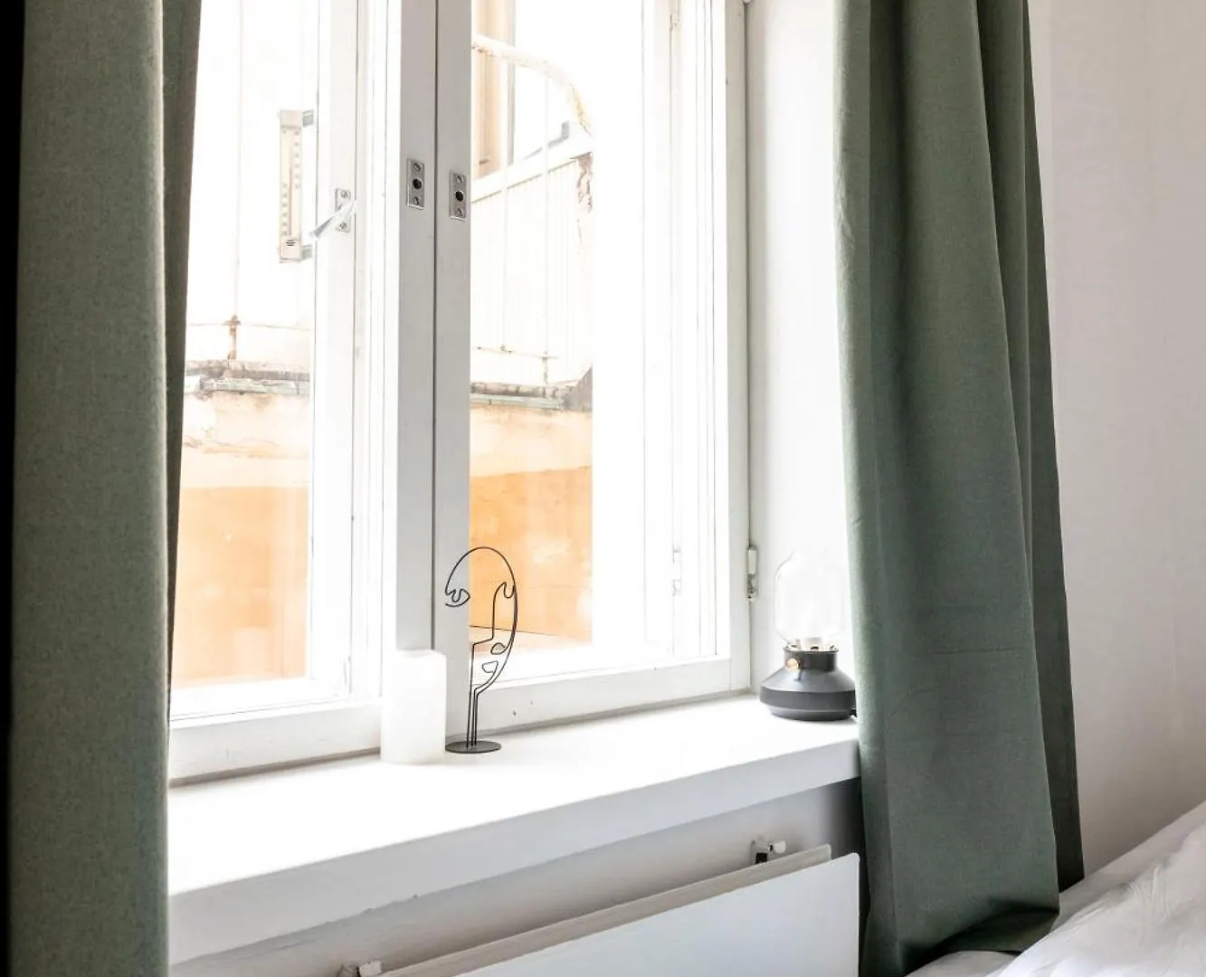 2Ndhomes Large 5 Room Apartment By The Esplanade Park Helsinki