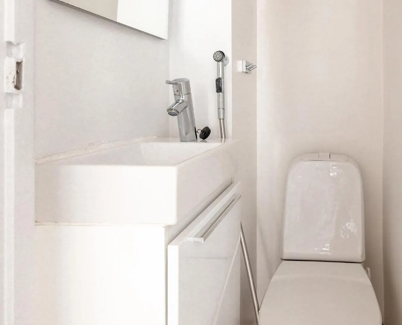 2Ndhomes Large 5 Room Apartment By The Esplanade Park Helsinki Finland